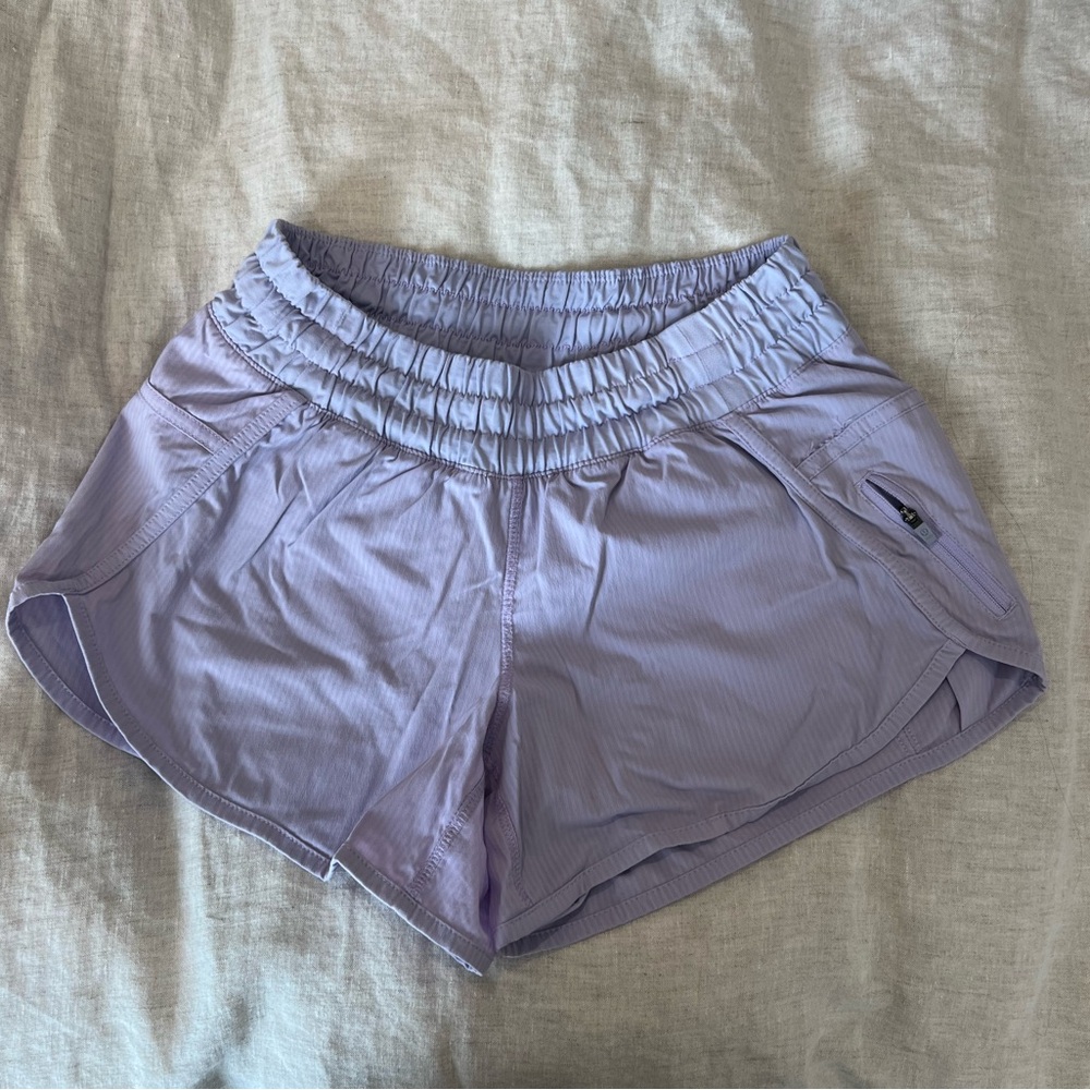 Lululemon tracker shorts